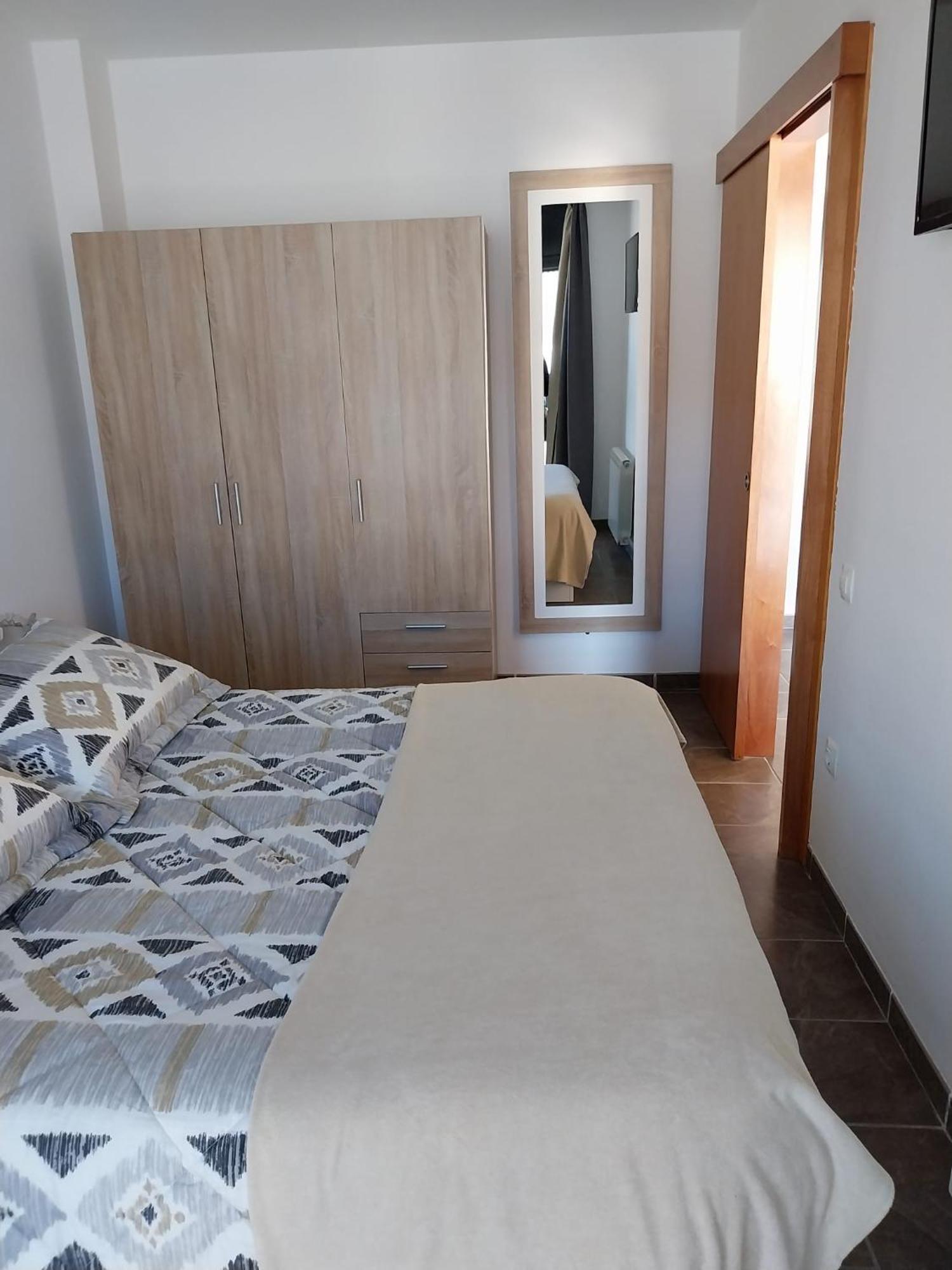 Apartament Bisaura De Ter Сант-Кирсе-де-Бесора Экстерьер фото